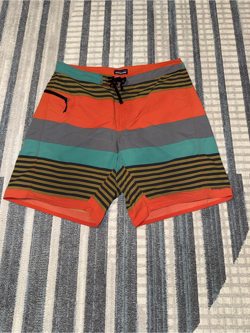 Patagonia Men's Striped Multicolor Wavefarer Summer Boardshorts 36 Summer Trunks